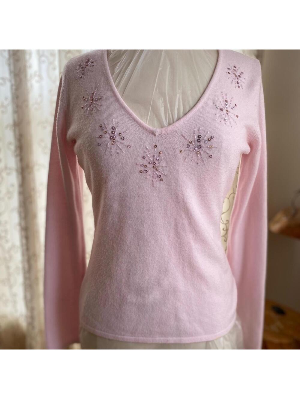 New York & Company Pink V-Neck Embellished Sweater Medium